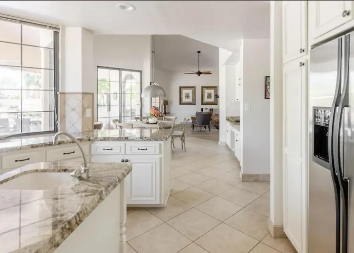 Grand Palms - Luxury Estate W Pool Ferienhaus *
